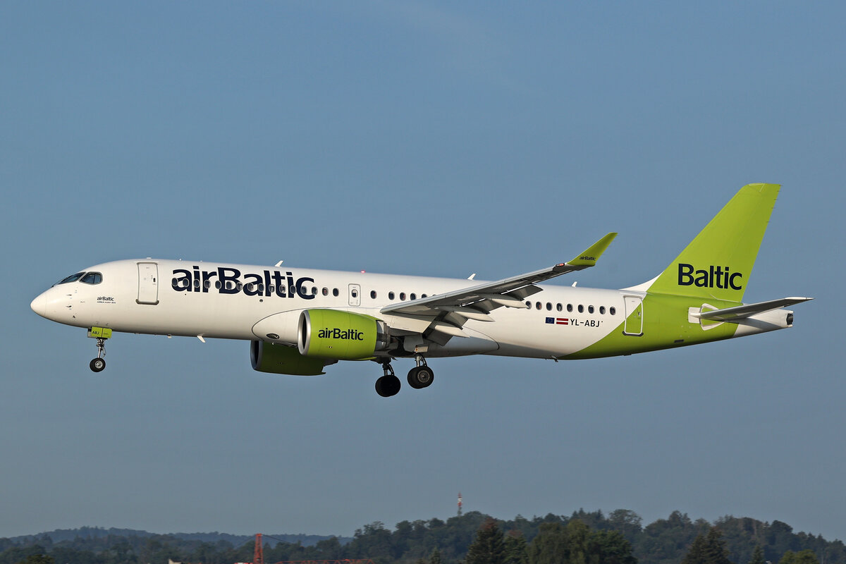 Air Baltic, YL-ABJ, Airbus A220-371, msn: 55165, 23.August 2024, ZRH Zürich, Switzerland.