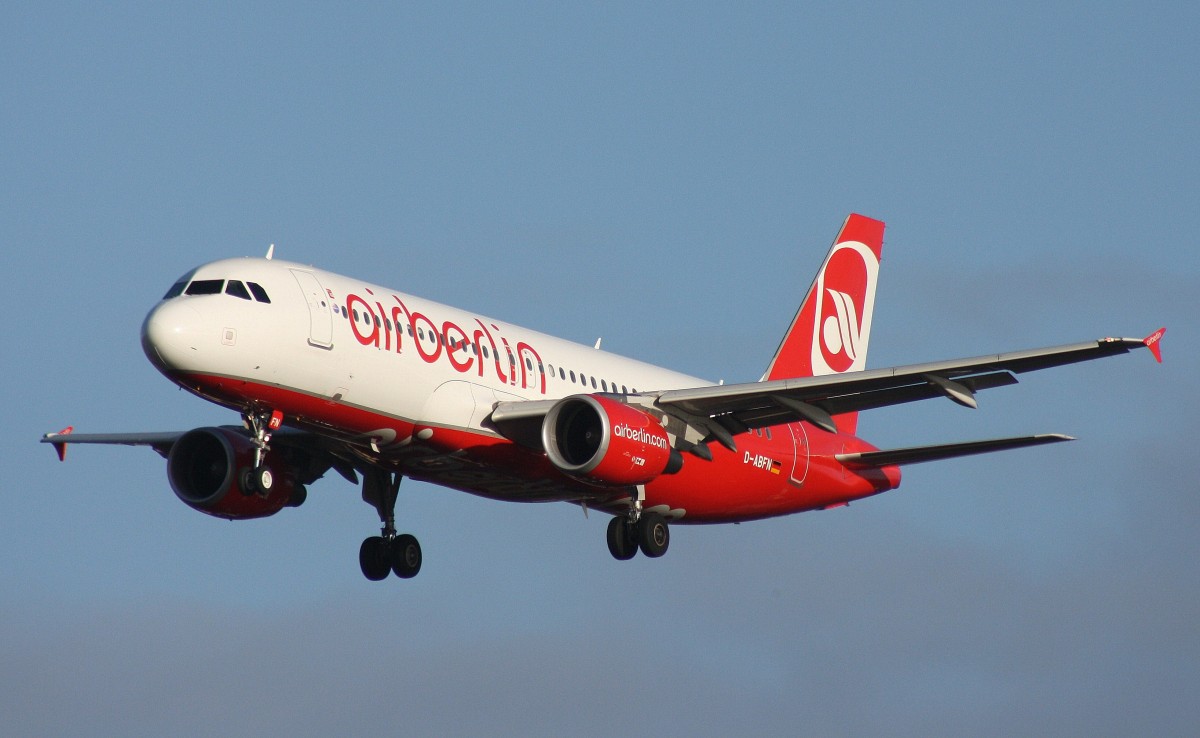 Air Berlin,D-ABFN,(c/n4510),Airbus A320-214,12.01.2014,HAM-EDDH,Hamburg,Germany