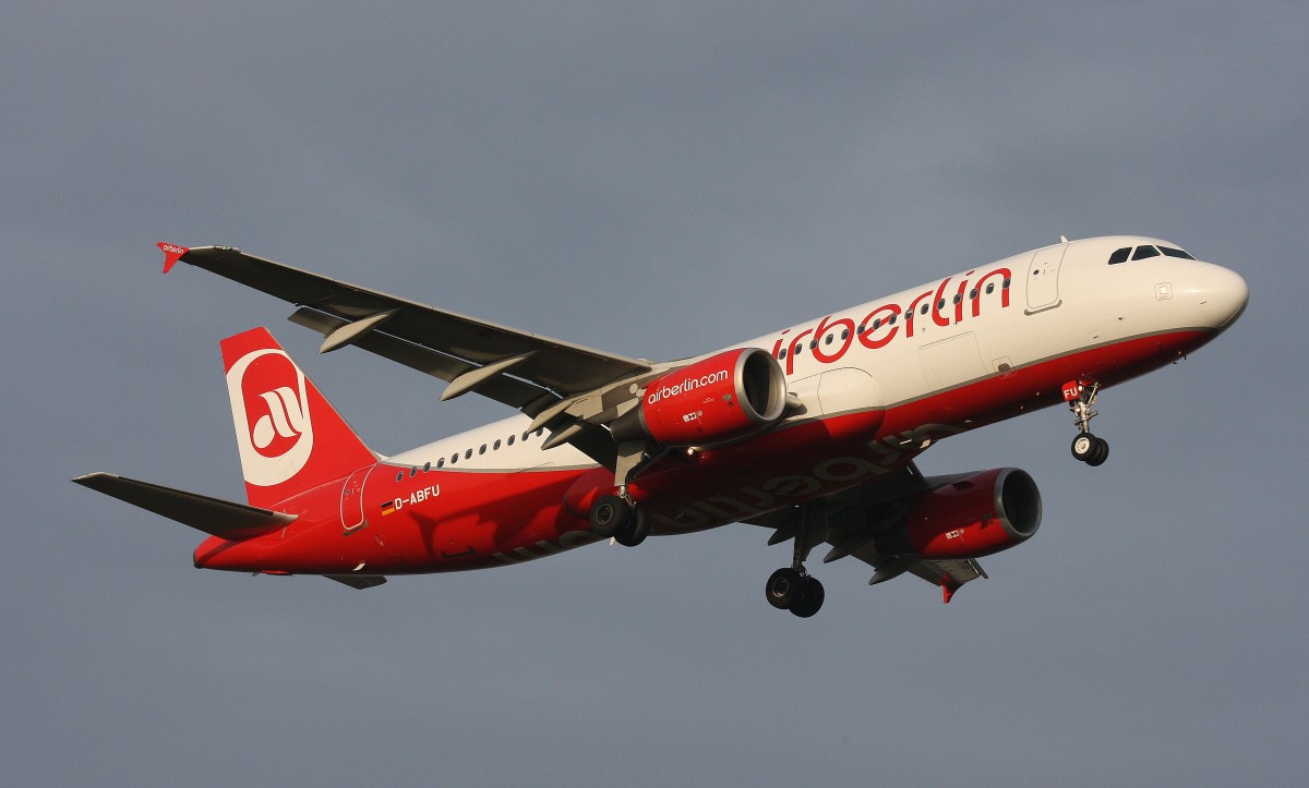 Air Berlin,D-ABFU,(c/n4743),Airbus A320-214,05.02.2014,HAM-EDDH,Hamburg,Germany