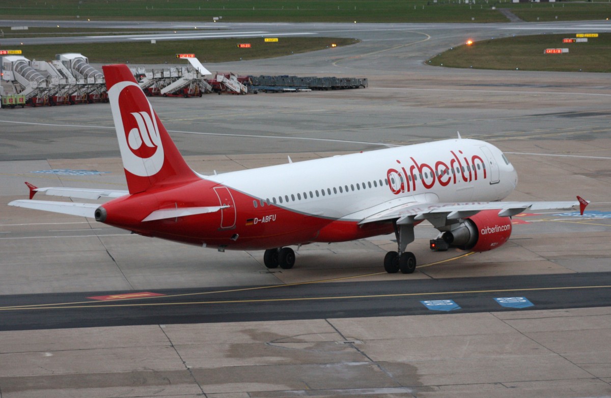 Air Berlin,D-ABFU,(c/n4743),Airbus A320-214,30.11.2013,HAM-EDDH,Hamburg,Germany