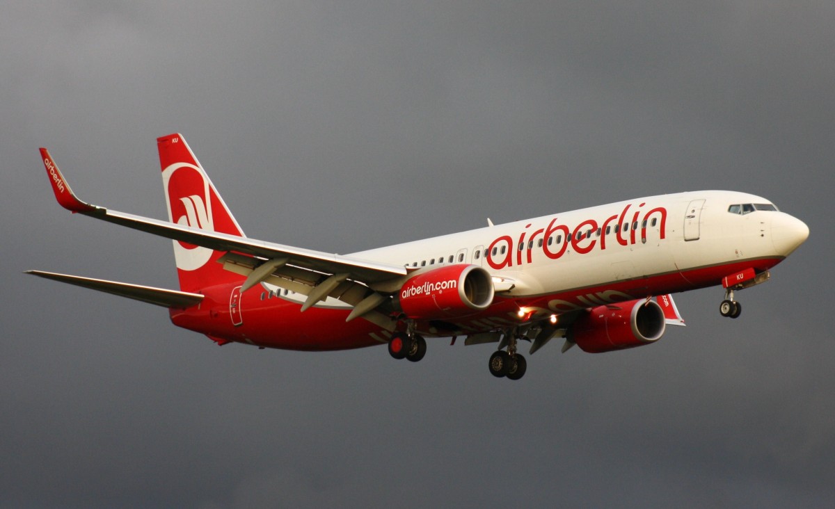 Air Berlin,D-ABKU,(c/n37744),Boeing 737-86J(WL),27.09.2013,HAM-EDDH,Hamburg,Germany