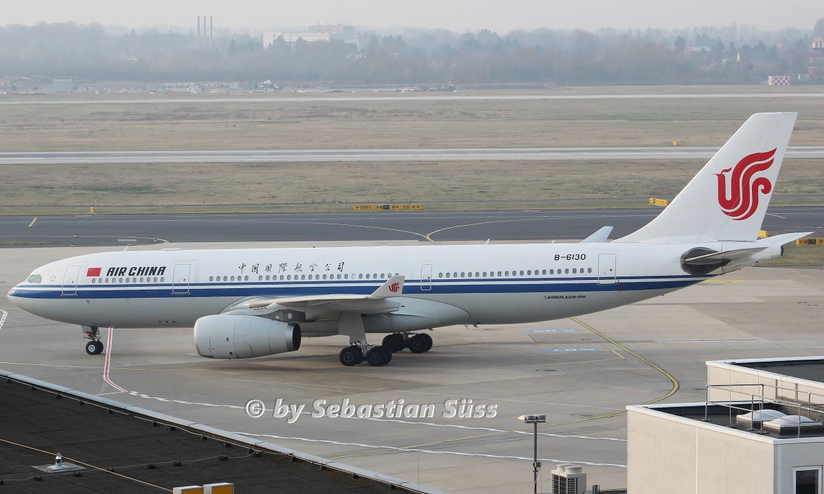 Air China A330 200 B 6130 Arrives At Dusseldorf 24315 Flugzeug Bildde