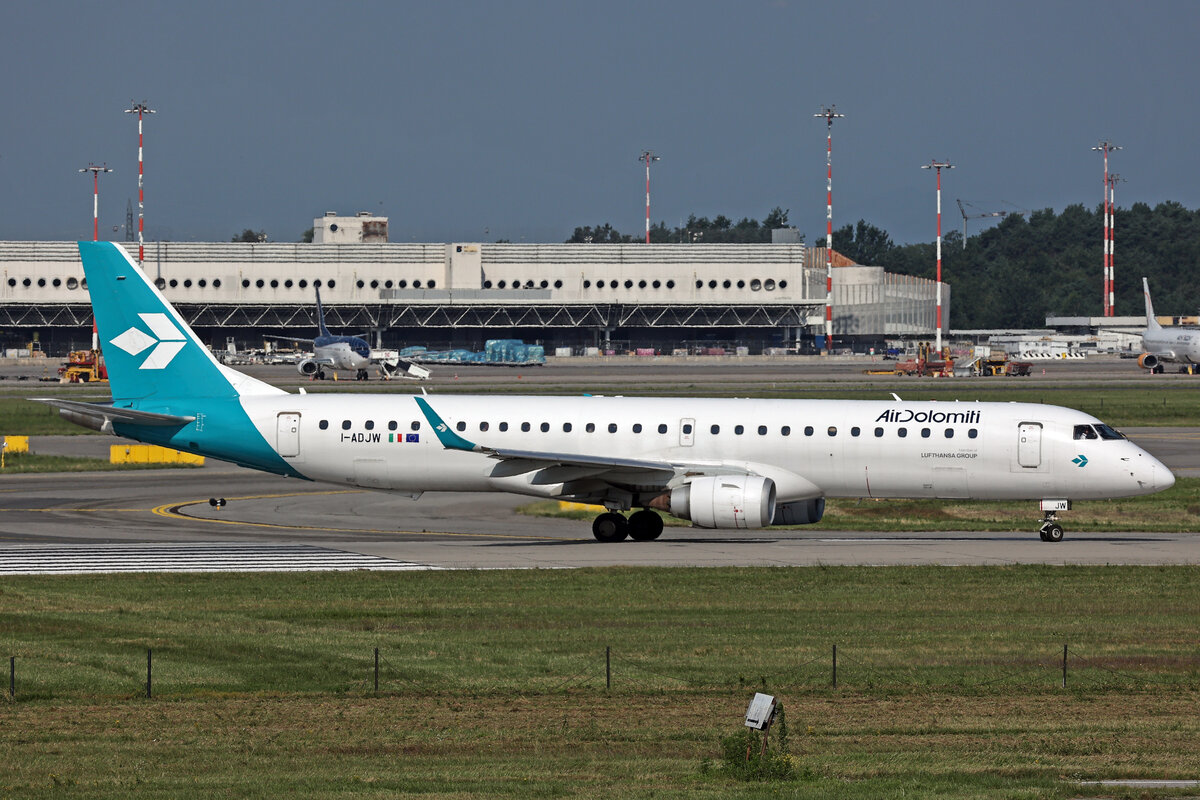 Air Dolomiti, I-ADJW, Embraer ERJ-195LR, 19000297, 10.Juli 2024, MXP Milano Malpensa, Italy.