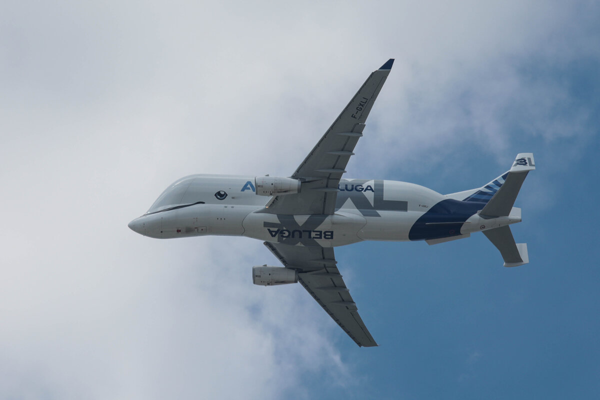 Airbus Transport International - Airbus A330-743L - Beluga 2 - F-GXLI - im Anflug auf Finkenwerder - 11.06.2021