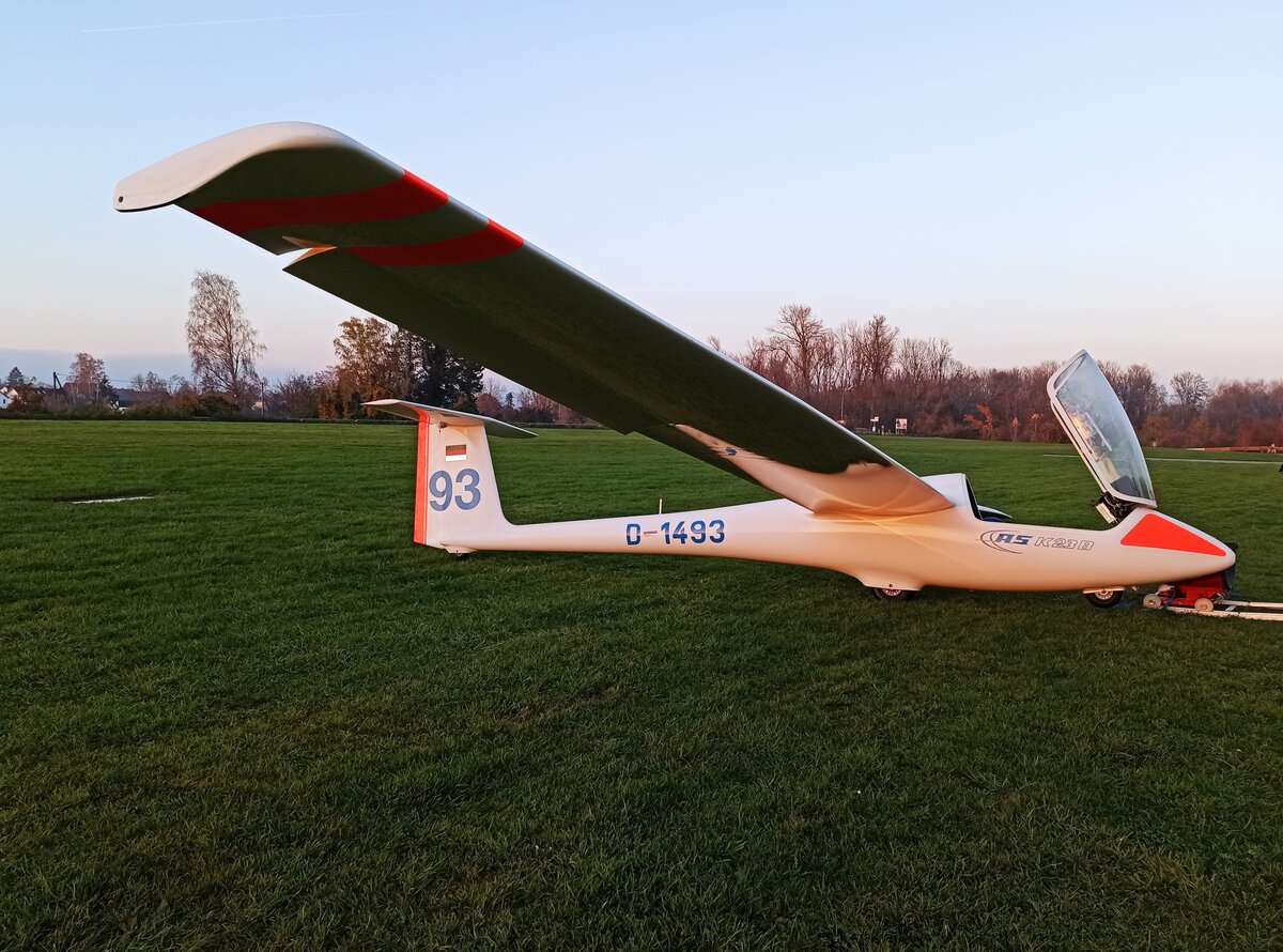 Alexander Schleicher ASK 23 B, D-1493 , Flugplatz Moosburg auf der Kippe (EDPI), 16.11.2024