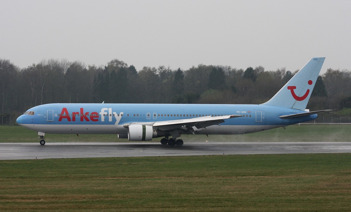 Arkefly,PH-AHQ,(c/n 24477),Boeing 767-383(ER),06.04.2014,HAM-EDDH,Hamburg,Germany