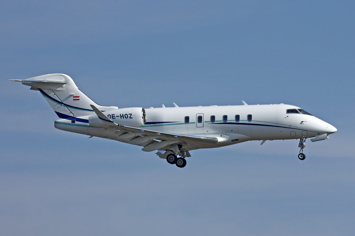 Avcon Jet, OE-HOZ, Bombardier Challenger 350, msn: 21008, 04.März 2025, ZRH Zürich, Switzerland.