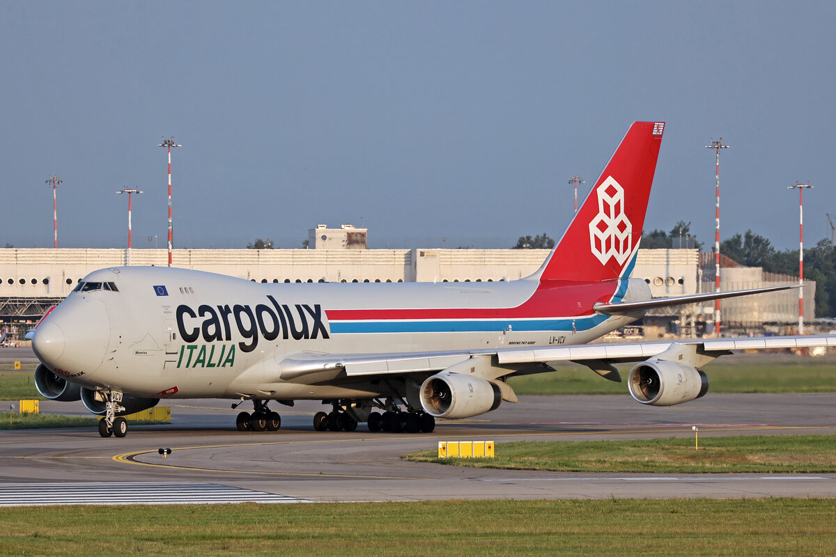 Cargolux Italia, LX-VCV, Boeing B747-4R7F, msn: 34235/1366,  Monviso , 10.Juli 2024, MXP Milano Malpensa, Italy.