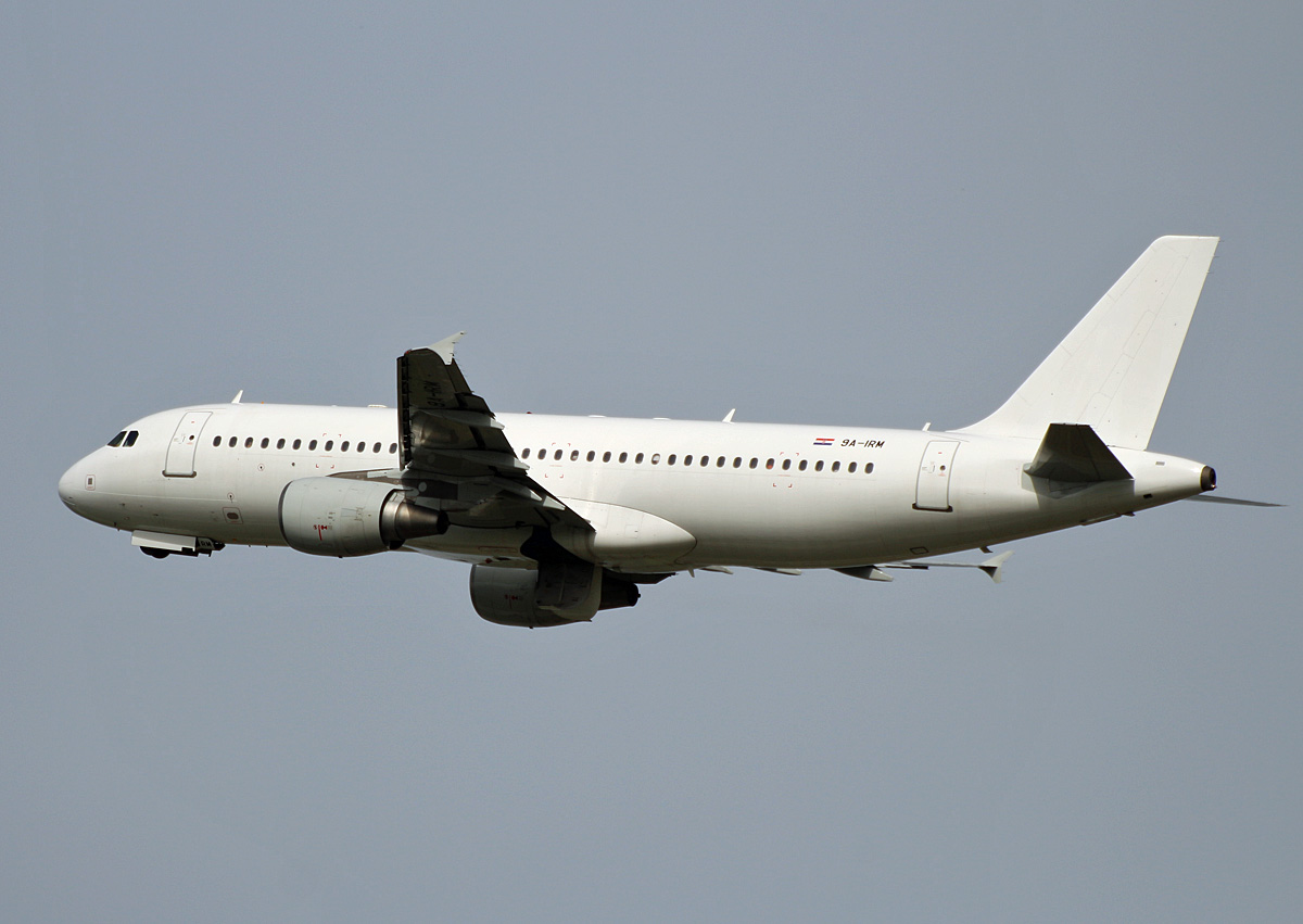 Condor,(Fly Air 41 Airlines), Airbus A 320-214, 9A-IRM, BER, 07.04.2024