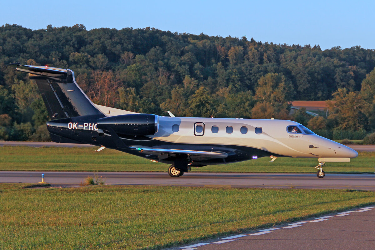 CTR Atmospherica Aviation, OK-PHO, Embraer EMB-505 Phenom 300, msn: 50500709, 23.August 2024, ZRH Zürich, Switzerland.