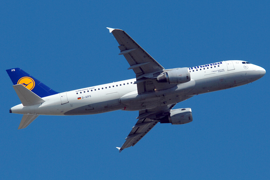 D-AIPS Airbus A320-211 05.05.2016