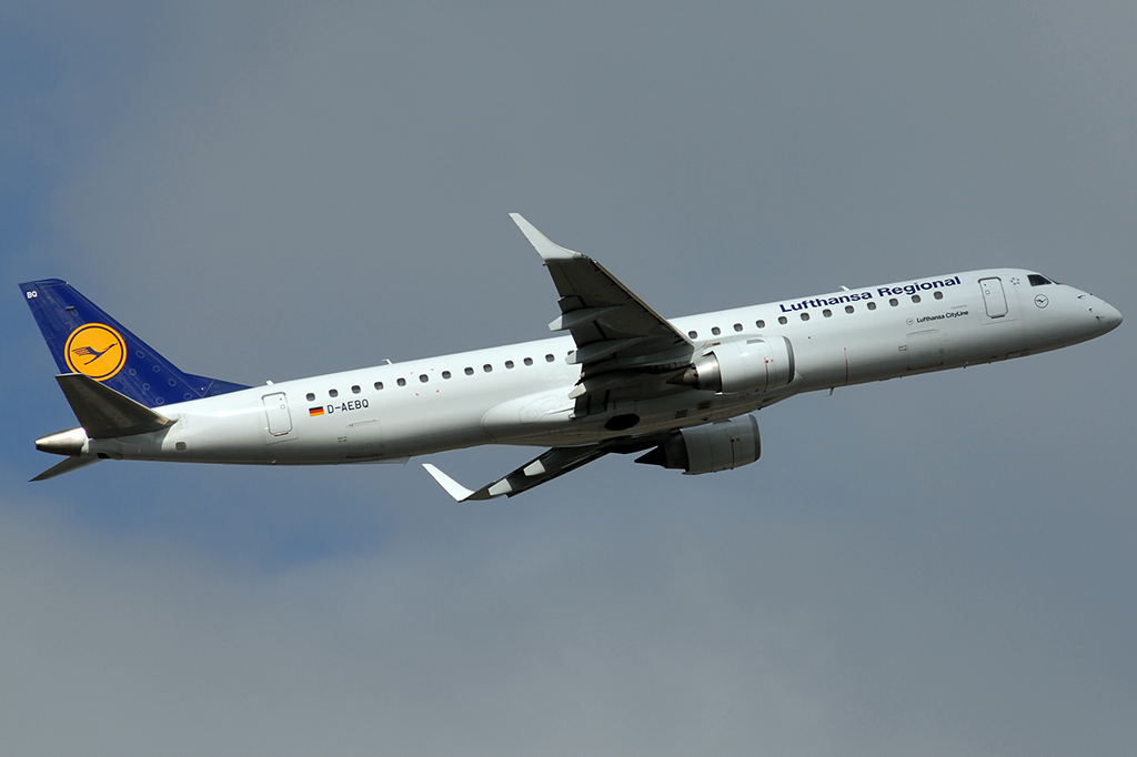 D-ARBQ Embraer ERJ-195-200LR 11.10.2015