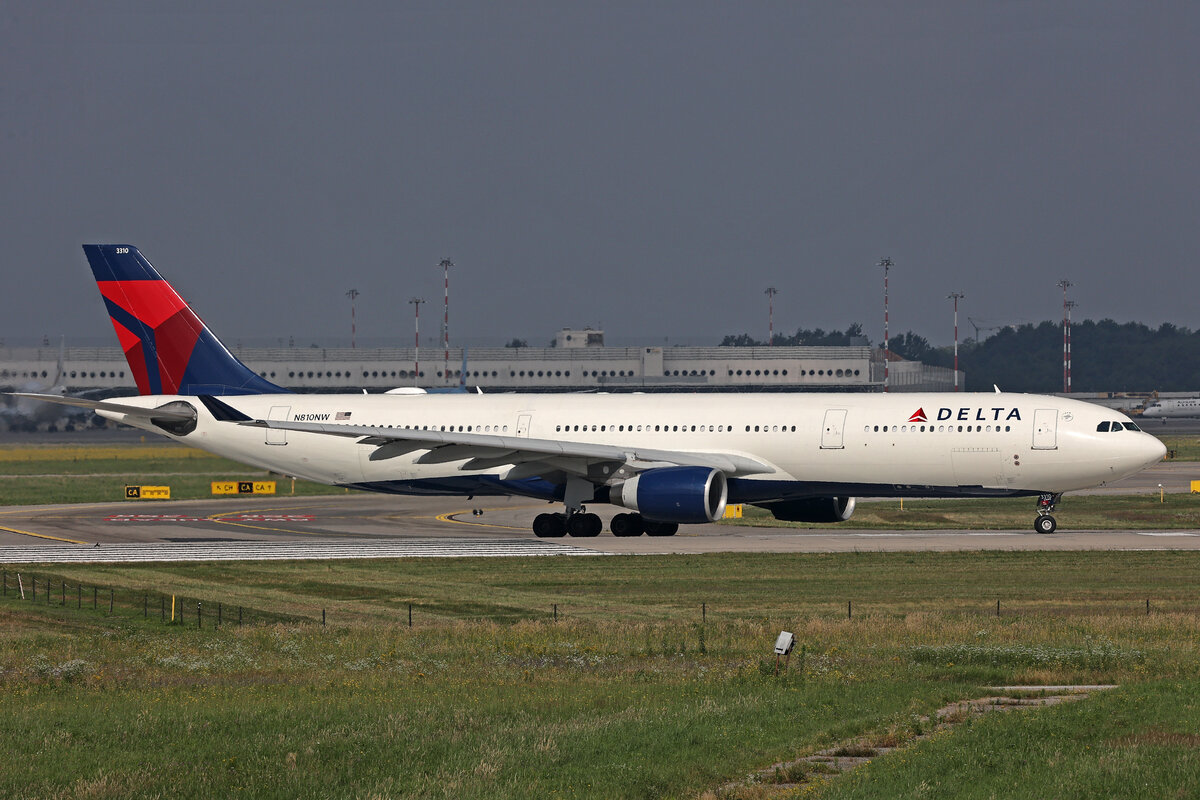 Delta Air Lines, N810NW, Airbus A330-323X, msn: 674, 04.Juli 2024, MXP Milano Malpensa, Italy.