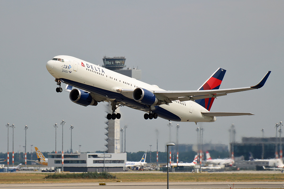 Delta Airlines, Boeing B 767-332ER, N171DZ, BER, 27.05.2024