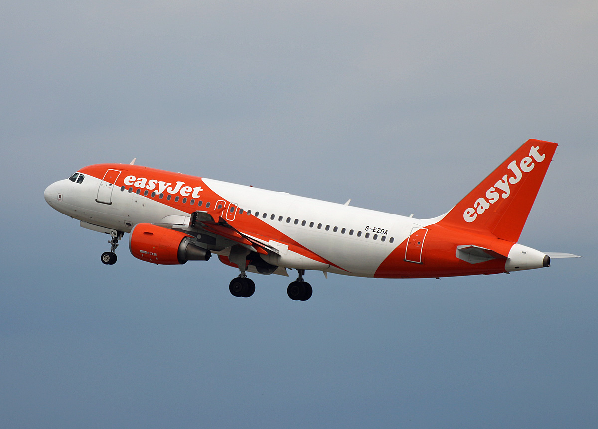 Easyjet, Airbus A 319-111, G-EZDA, BER, 27.05.2024