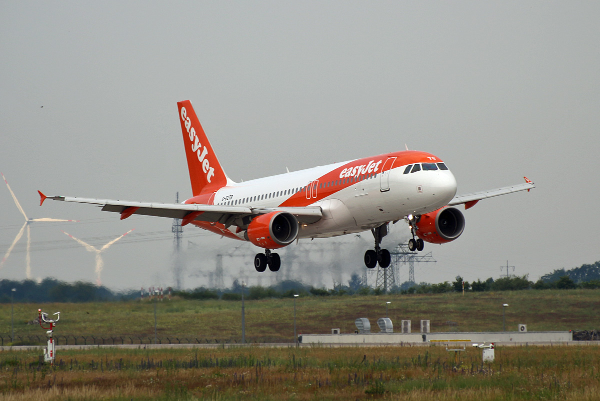 Easyjet, Airbus A 320-214, G-EZTB, BER, 21.06.2024