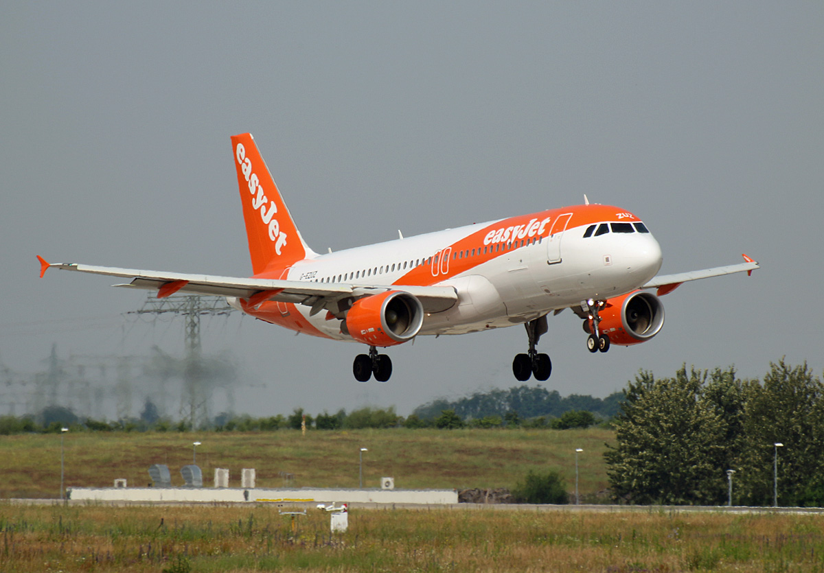 Easyjet, Airbus A 320-214, G-EZUZ, BER, 21.06.2024