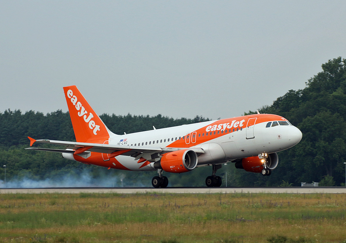 Easyjet Europe, Airbus A 319-111, OE-LVG, BER, 21.06.2024