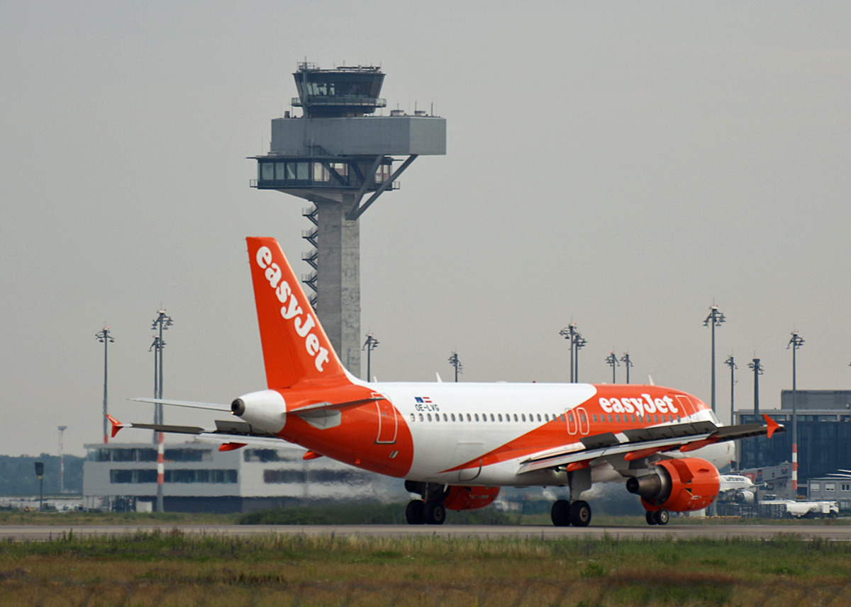 Easyjet Europe, Airbus A 319-111, OE-LVG, BER, 21.06.2024