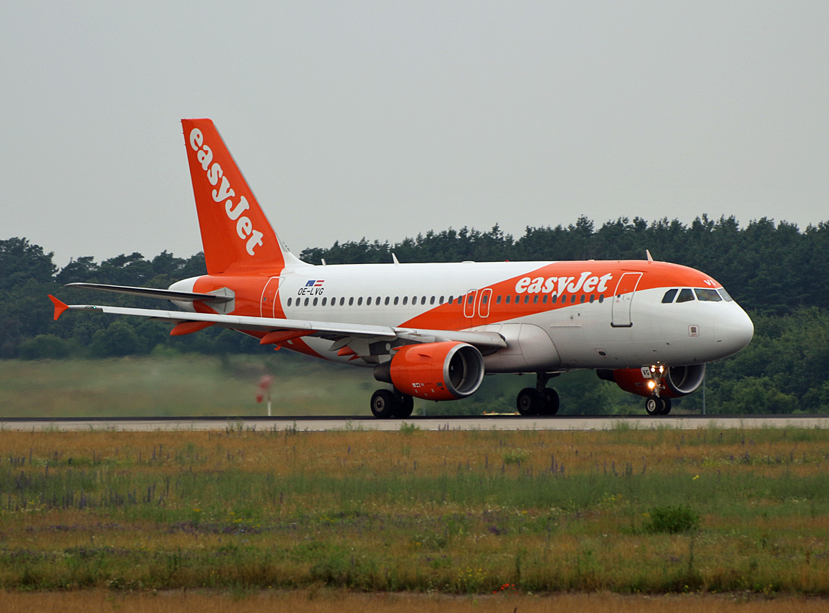 Easyjet Europe, Airbus A 319-111, OE-LVG, BER, 21.06.2024