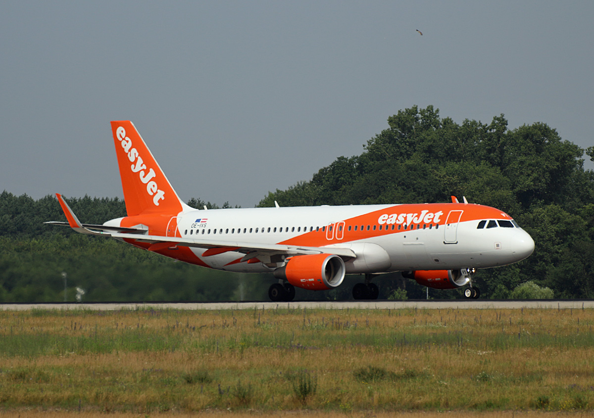 Easyjet Europe, Airbus A 320-214, OE-IVS, BER, 21.06.2024