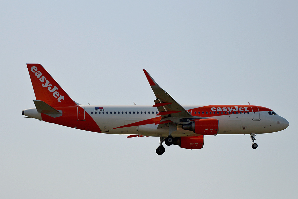 Easyjet Europe, Airbus A 320-214, OE-IZQ, BER, 25.07.2024