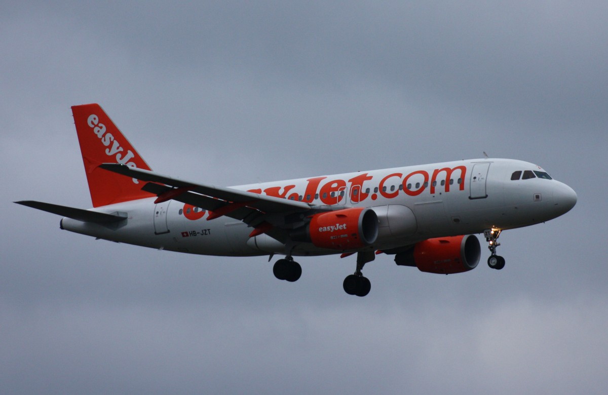 EasyJet Switzerland,HB-JZT,(c/n2420),Airbus A319-111,22.12.2013,HAM-EDDH,Hamburg,Germany