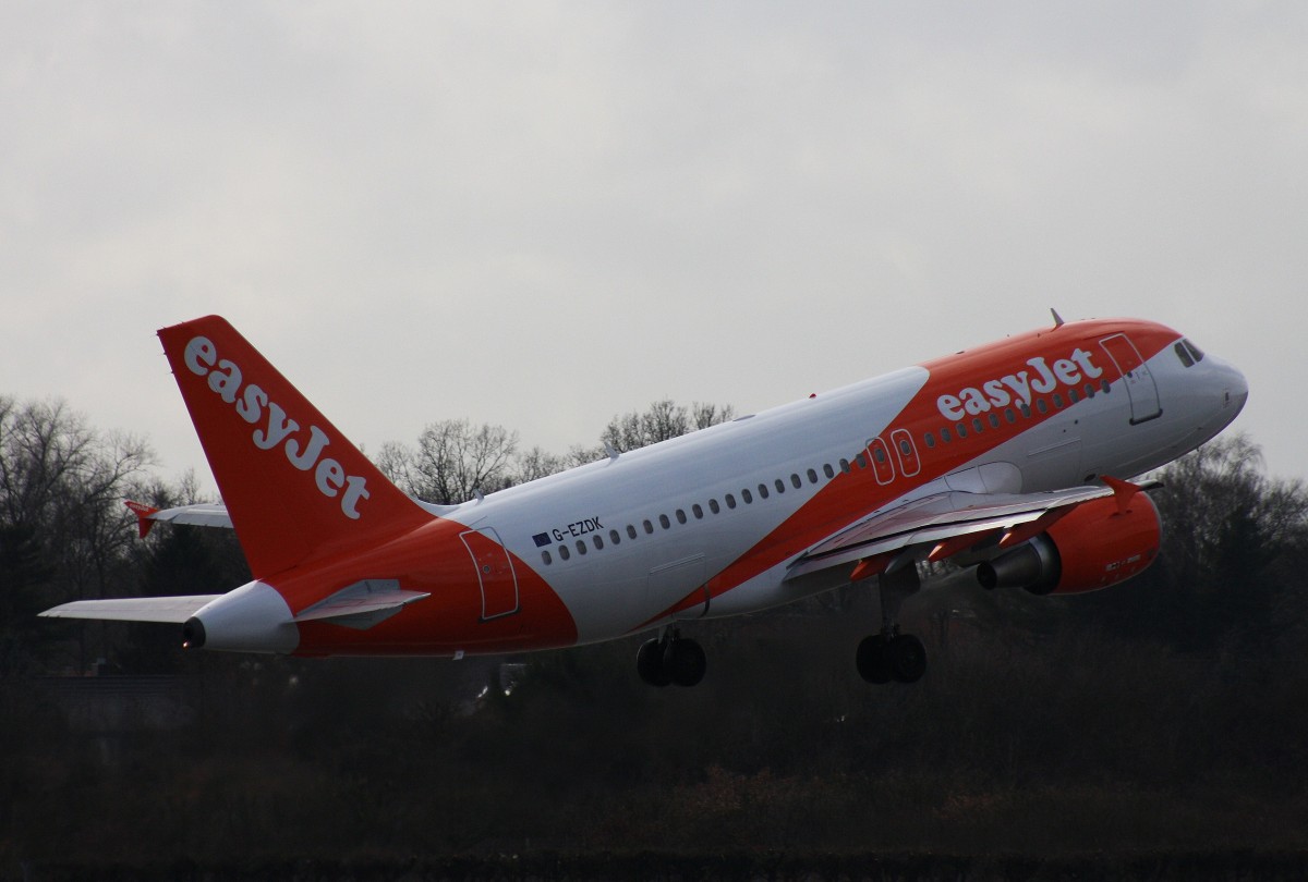 EasyJet,G-EZDK,(c/n 3555),Airbus A319-111,04.03.2015,HAM-EDDH,Hamburg,Germany