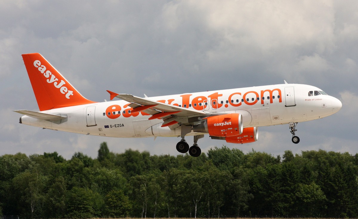 EasyJet,G-EZGA,(c/n4427),Airbus A319-111,06.07.2014,HAM-EDDH,Hamburg,Germany(Sticker:Pride of Lisbon)