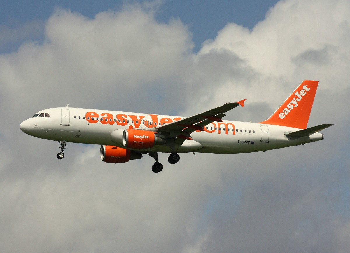 EasyJet,G-EZWE,(c/n 5289),Airbus A320-214,26.08.2015,HAM-EDDH,Hamburg,Germany