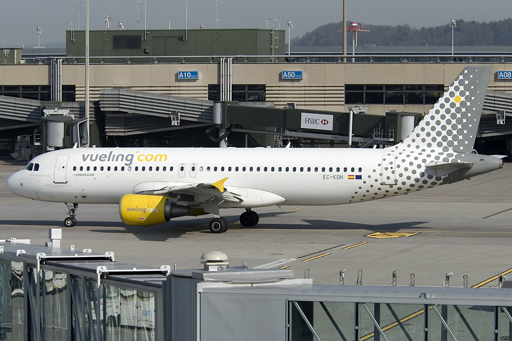 EC-KDH Airbus A320-214 17.03.2012