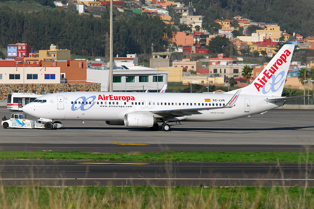 EC-LVR Boeing 737-85P 13.12.2013