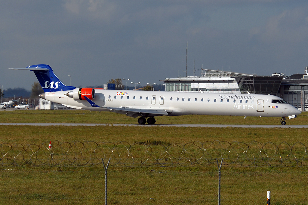 EI-FPK Bombardier CRJ-900LR 31.10.2017