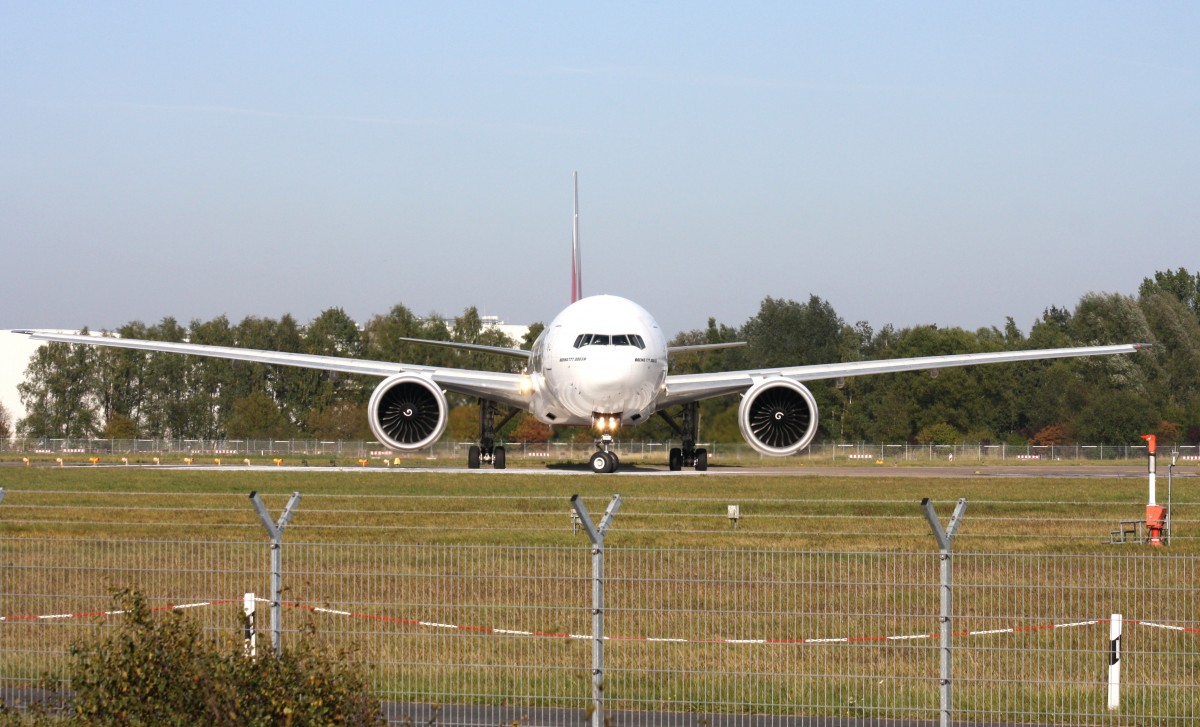 Emirates,A6-EBK,(c/n34481),Boeing 777-31H(ER),03.10.2013,HAM-EDDH,Hamburg,Germany