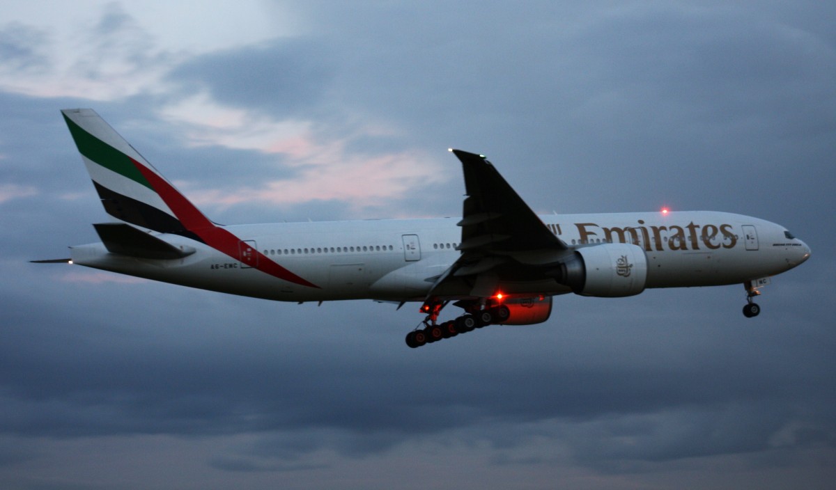 Emirates,A6-EWC,(c/n35576),Boeing 777-21H(LR),16.09.2013,HAM-EDDH,Hamburg,Germany