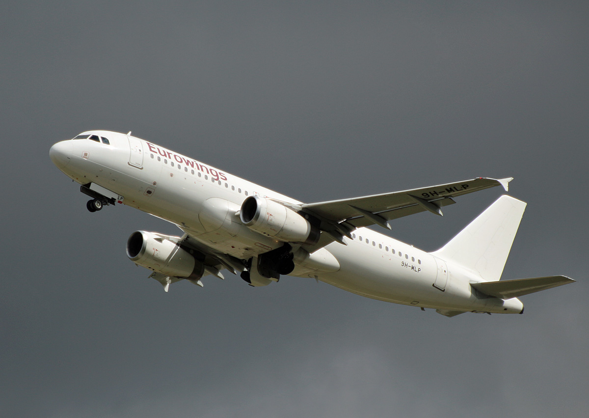 Eurowings( Avion Express Malta), Airbus A 320-232, 9H-MLP, BER, 13.07.2024