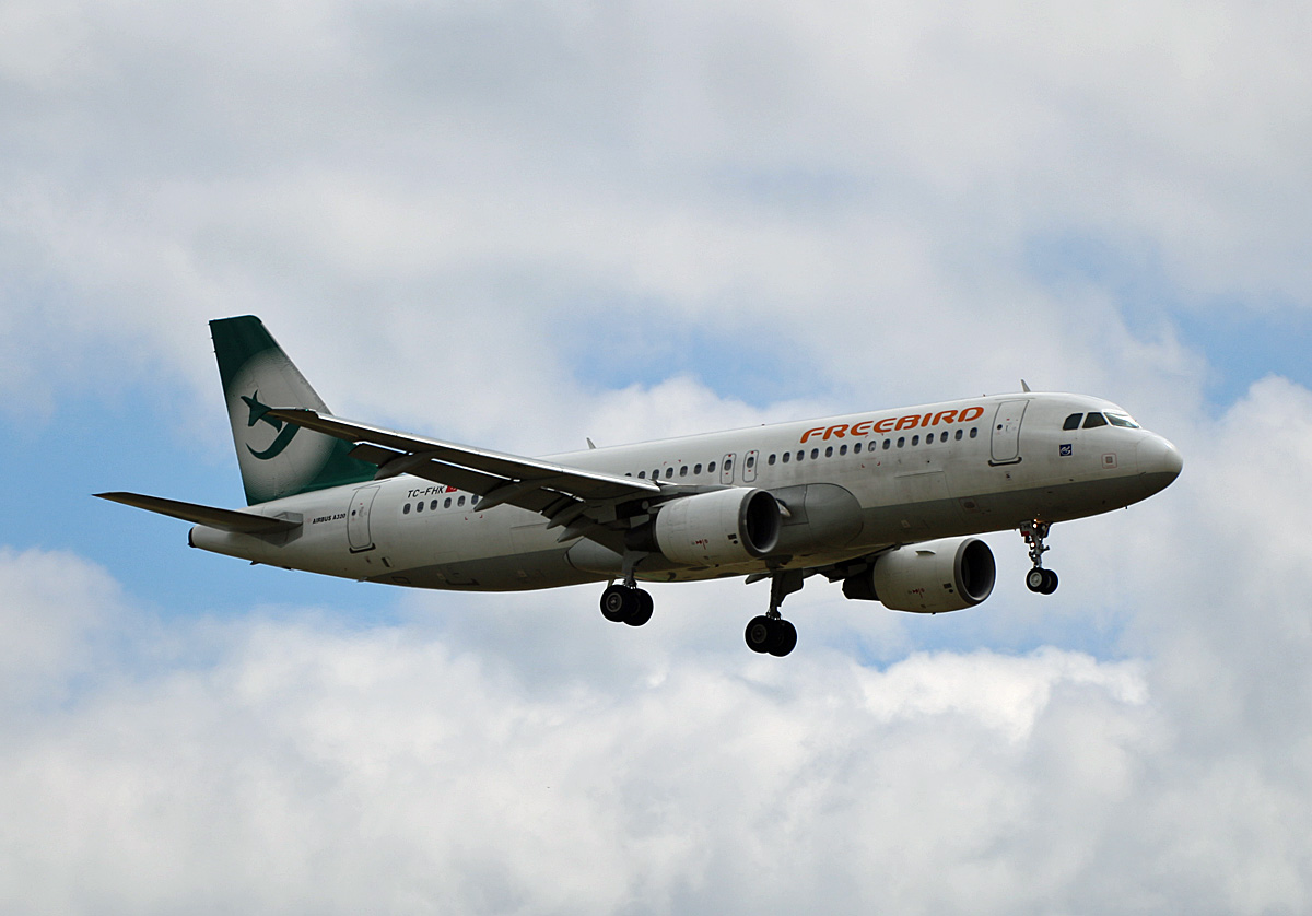 Freebird, Airbus A 320-214, TC-FHK, BER, 23.06.2024