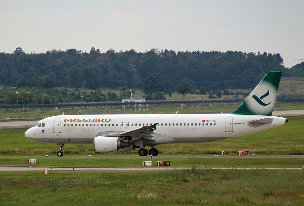 Freebird, Airbus A 320-214, TC-FHK, BER, 23.06.2024