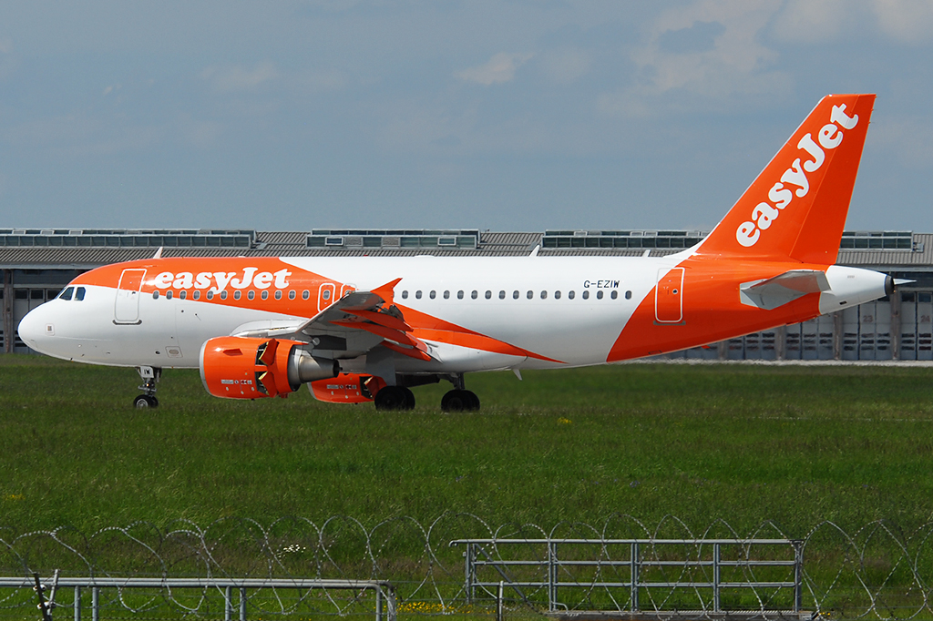 G-EZIW Airbus A319-111 26.05.2019