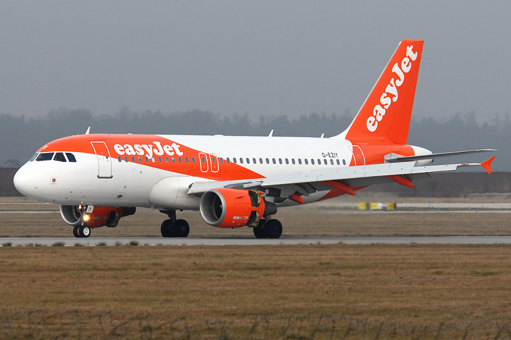 G-EZIY  Airbus A319-111 26.12.2018