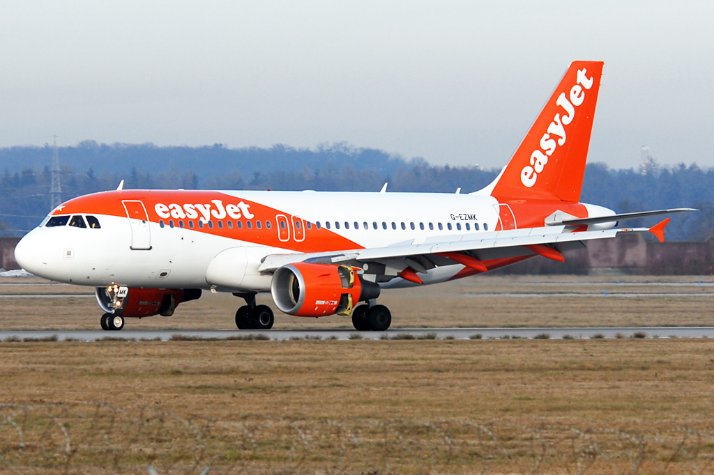 G-EZMK Airbus A319-111 27.12.2018