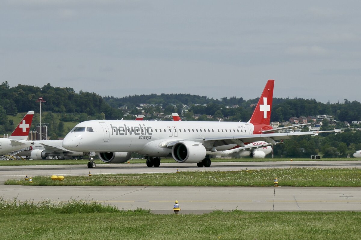 Helvetic, Embraer E195-E2, HB-AZJ, 4.8.24, Zürich.