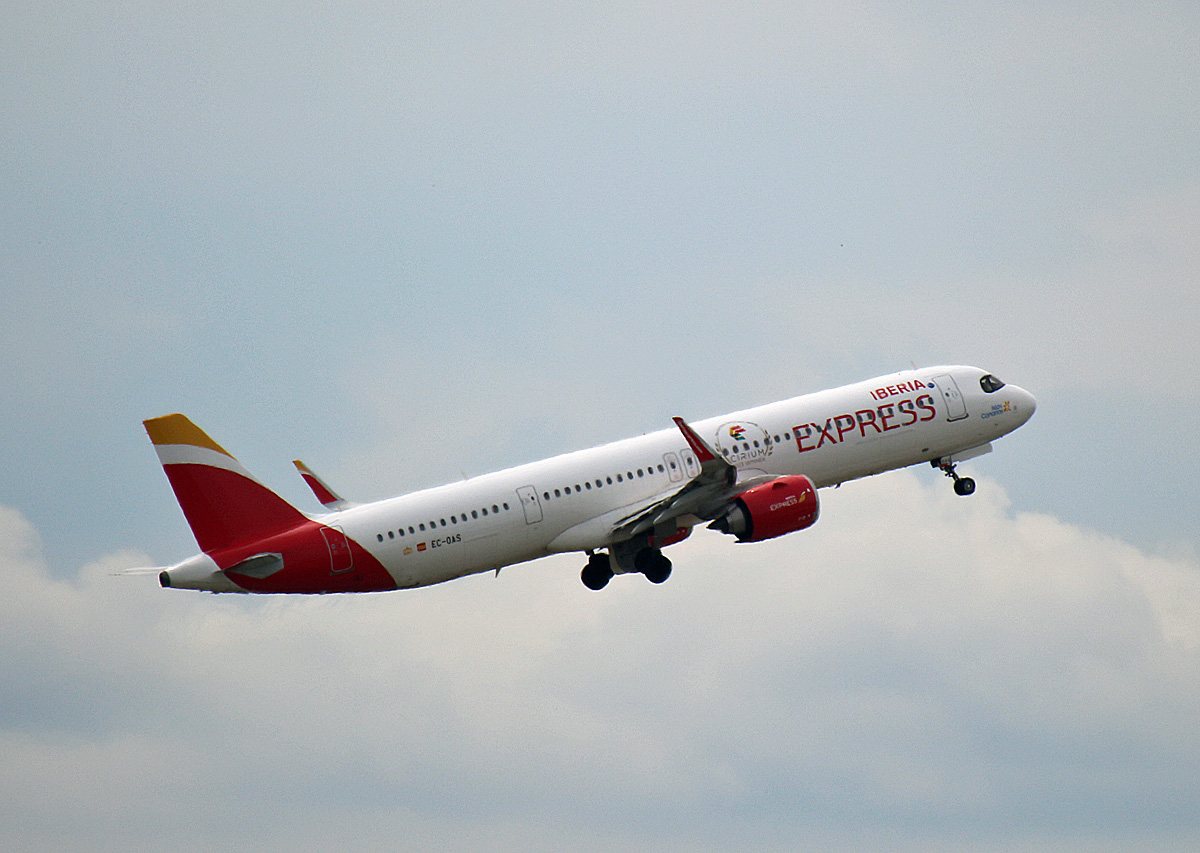 Iberia Express, Airbus A 321-251NX, EC-OAS, BER, 27.05.2024