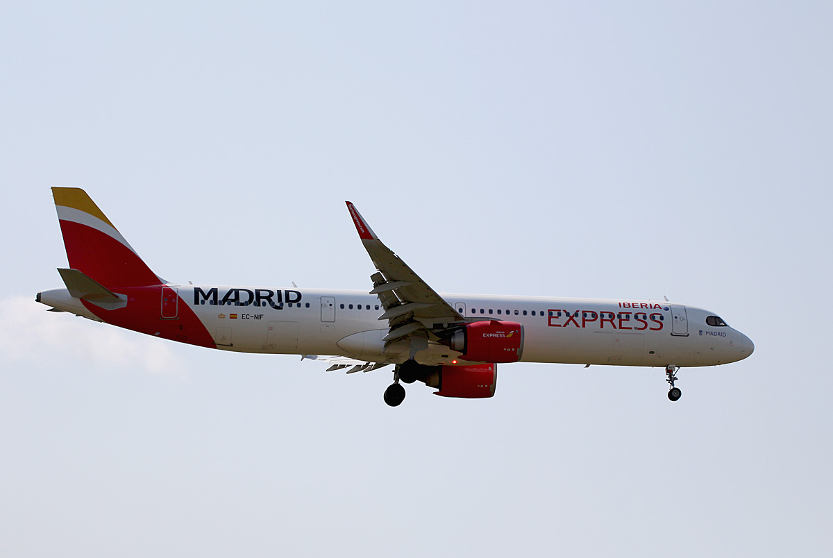 Iberia Express, Airbus A 321-251NX, EC-NIF, BER, 25.07.2024