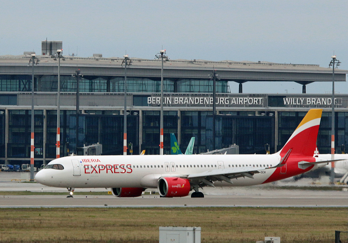 Iberia Express, Airbus A 321-271NX, EC-OCH, BER, 24.11.2024