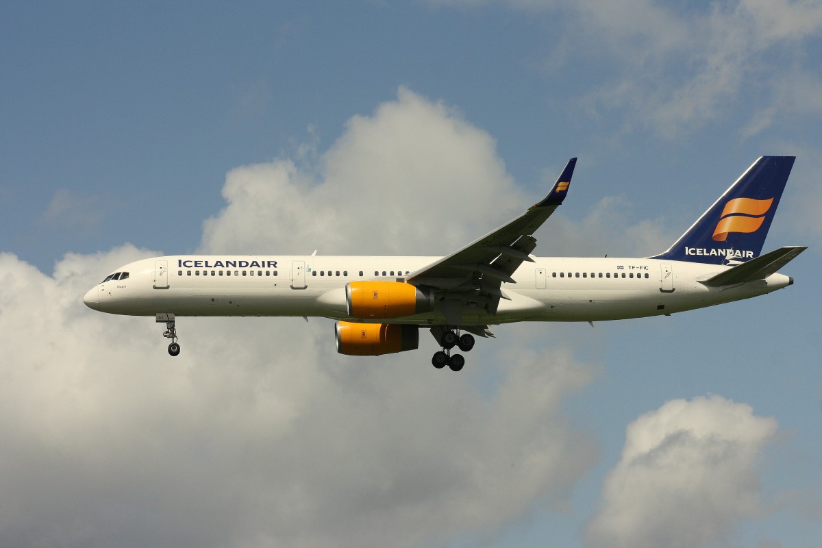 Icelandair,TF-FIC,(c/n 30735),Boeing 757-23N(WL),26.07.2015,HAM-EDDH,Hamburg,Germany