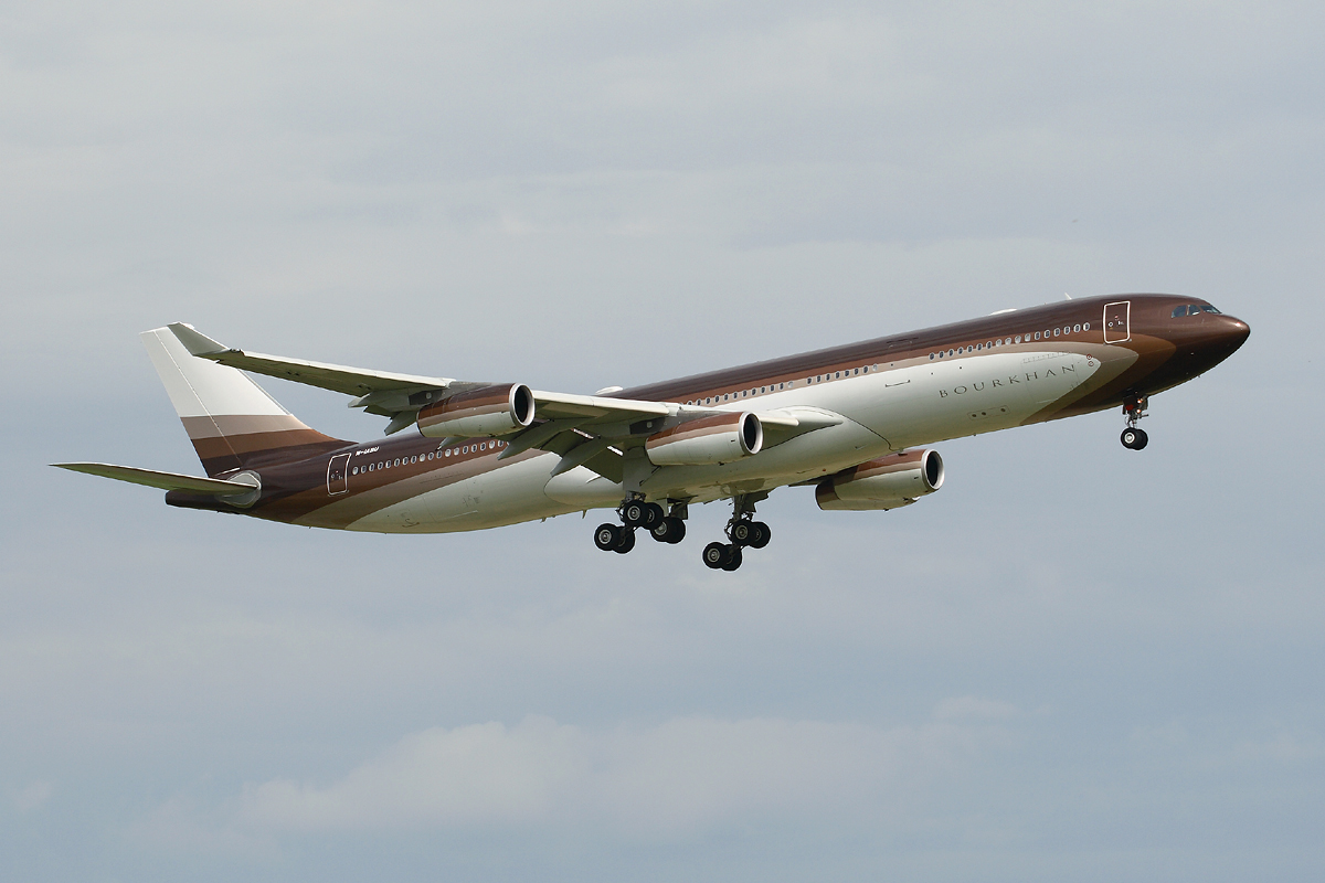 Klaret Aviation / Airbus A 340-313X / M-IABU / Flughafen Karlsruhe/Baden-Baden / 18.05.2012