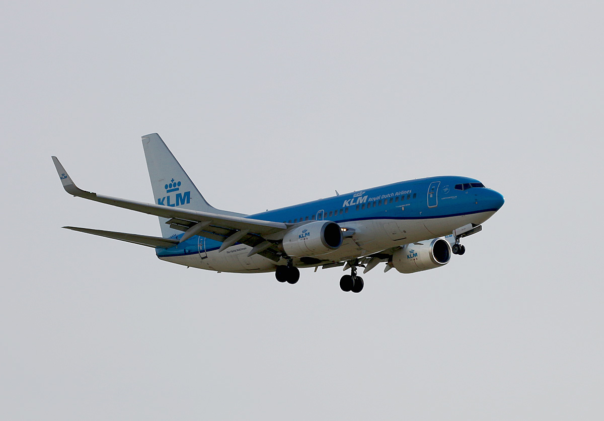 KLM, Boeing B 737-7K2, PH-BGQ, BER, 03.11.2024