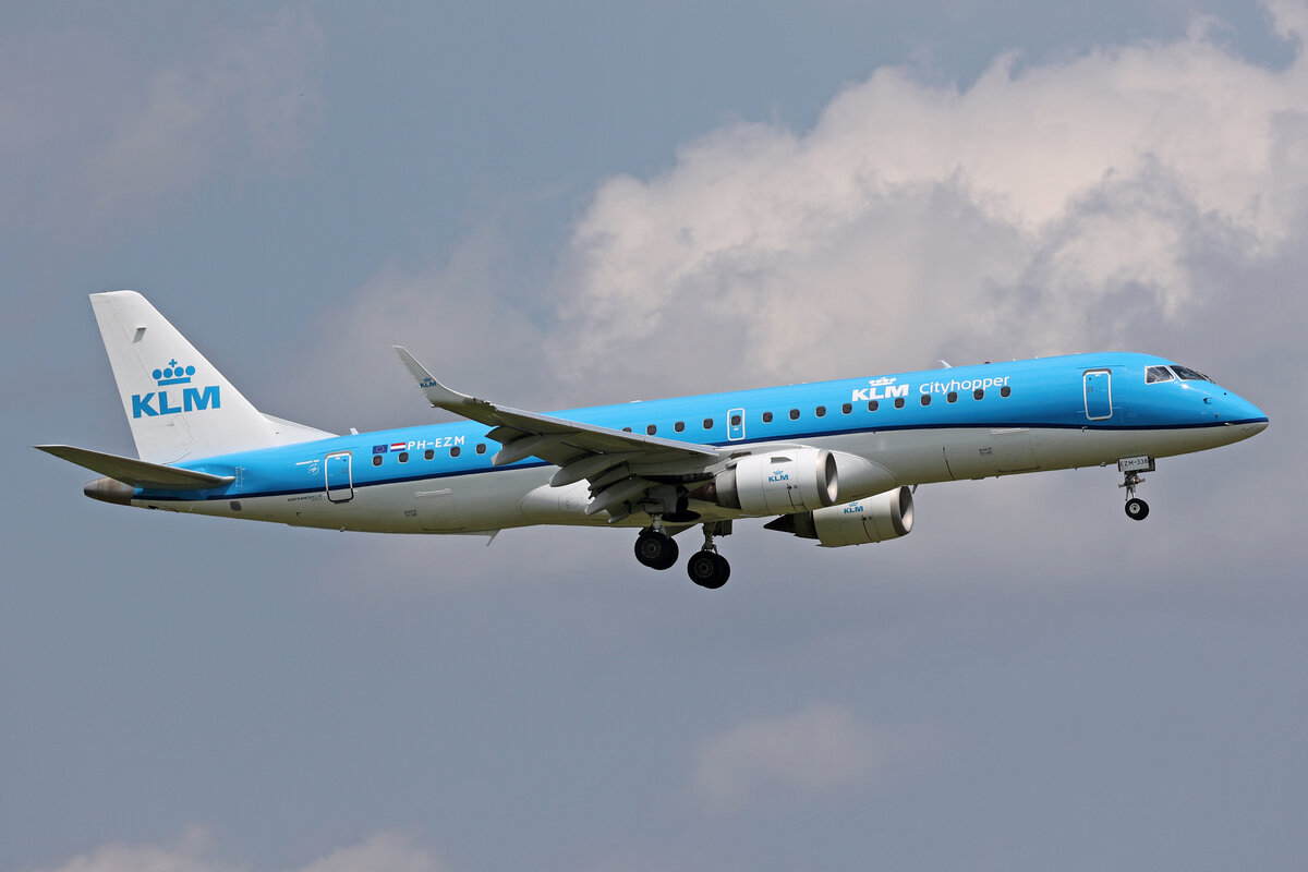 KLM Cityhopper, PH-EZM, Embraer ERJ-190STD, msn: 19000338, 07.Juni 2024, ZRH Zürich, Switzerland.