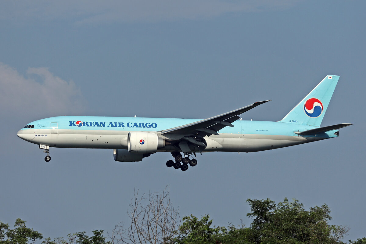 Korean Air Cargo, HL8043, Boeing B777-FB5, msn: 34213/730, 10.Juli 2024, MXP Milano Malpensa, Italy.